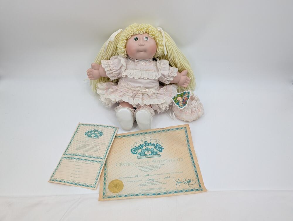 Cabbage Patch Kids 1985 Porcelain Collection Leslie Ellen With Tags/Adoption **